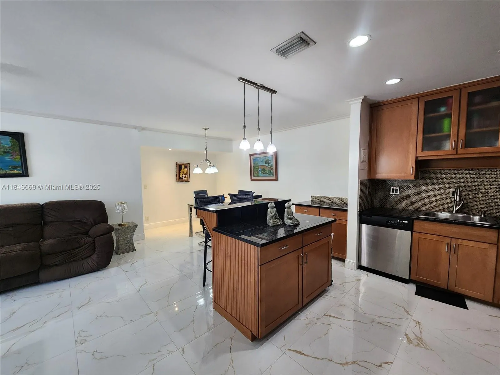 160 Cypress Club Dr, #608
