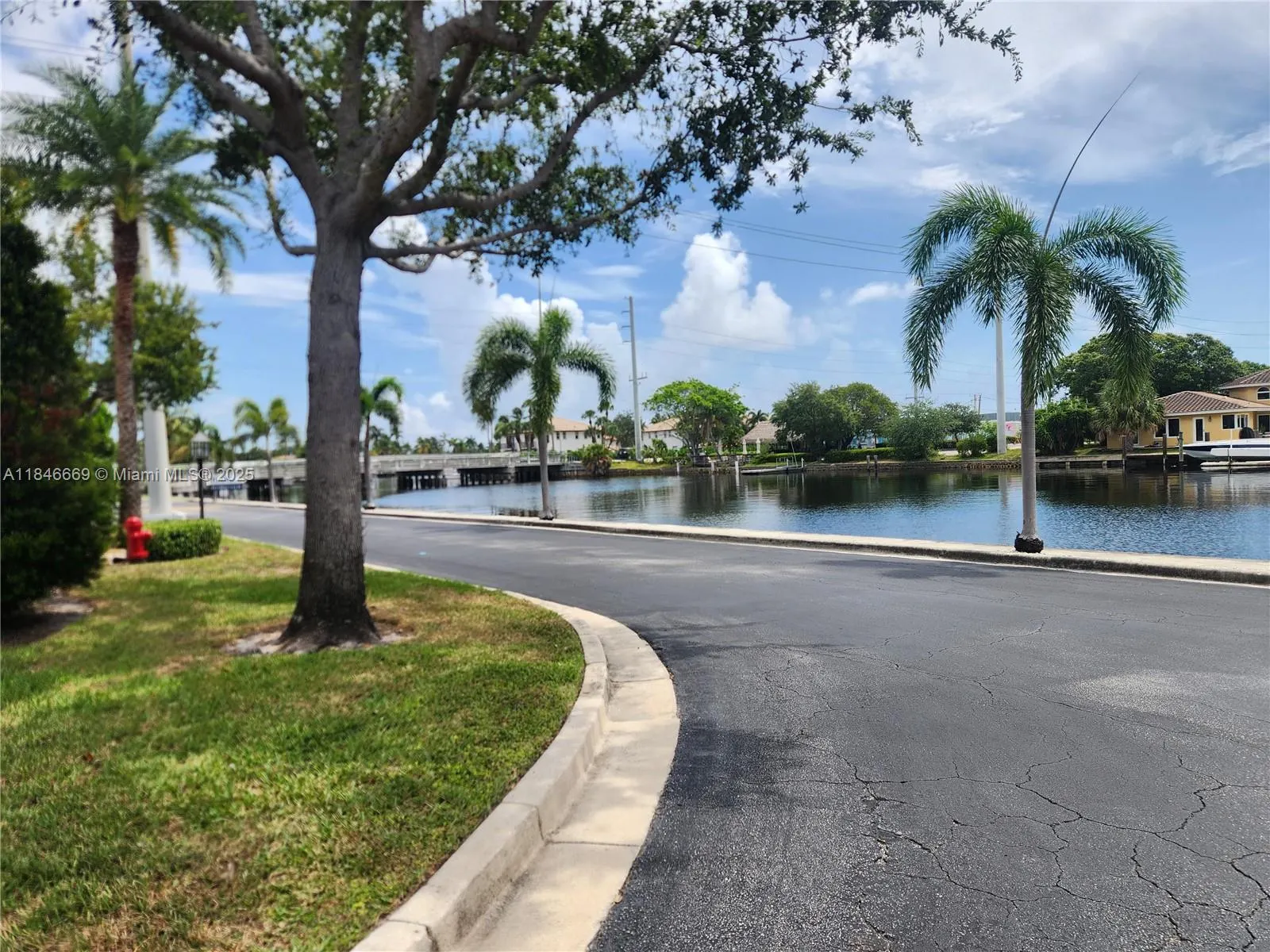 160 Cypress Club Dr, #608