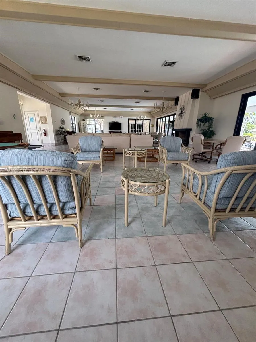 160 Cypress Club Dr, #608