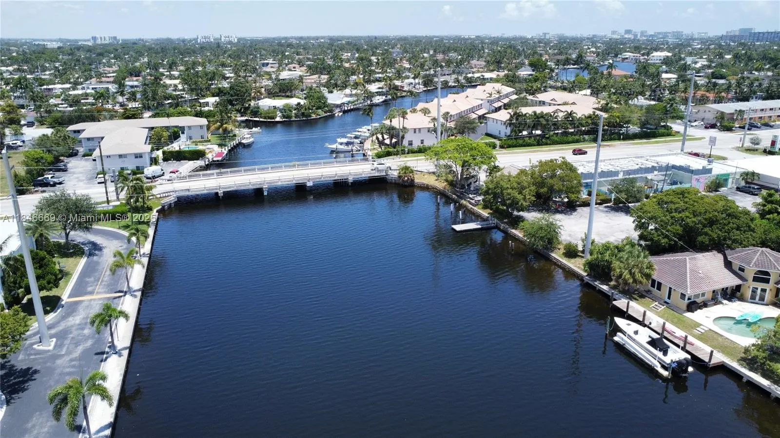 160 Cypress Club Dr, #608