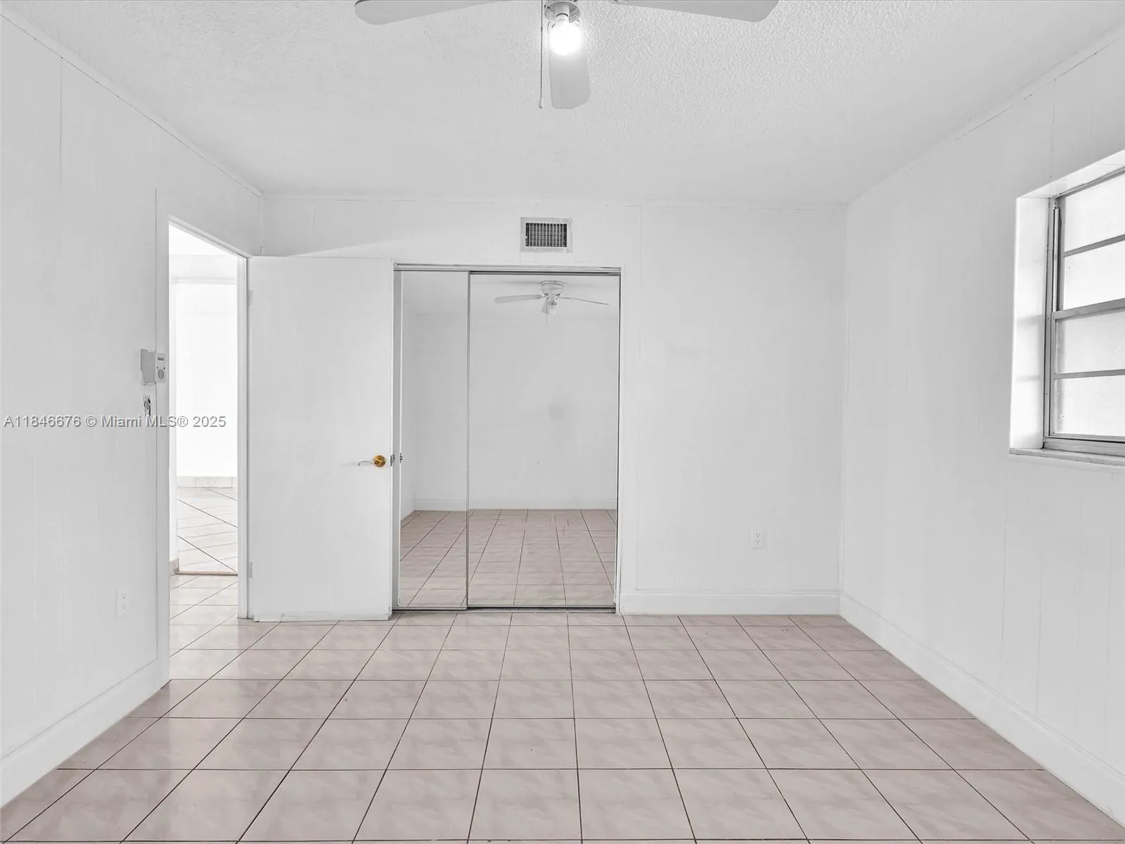 3725 NE 169th St, #407