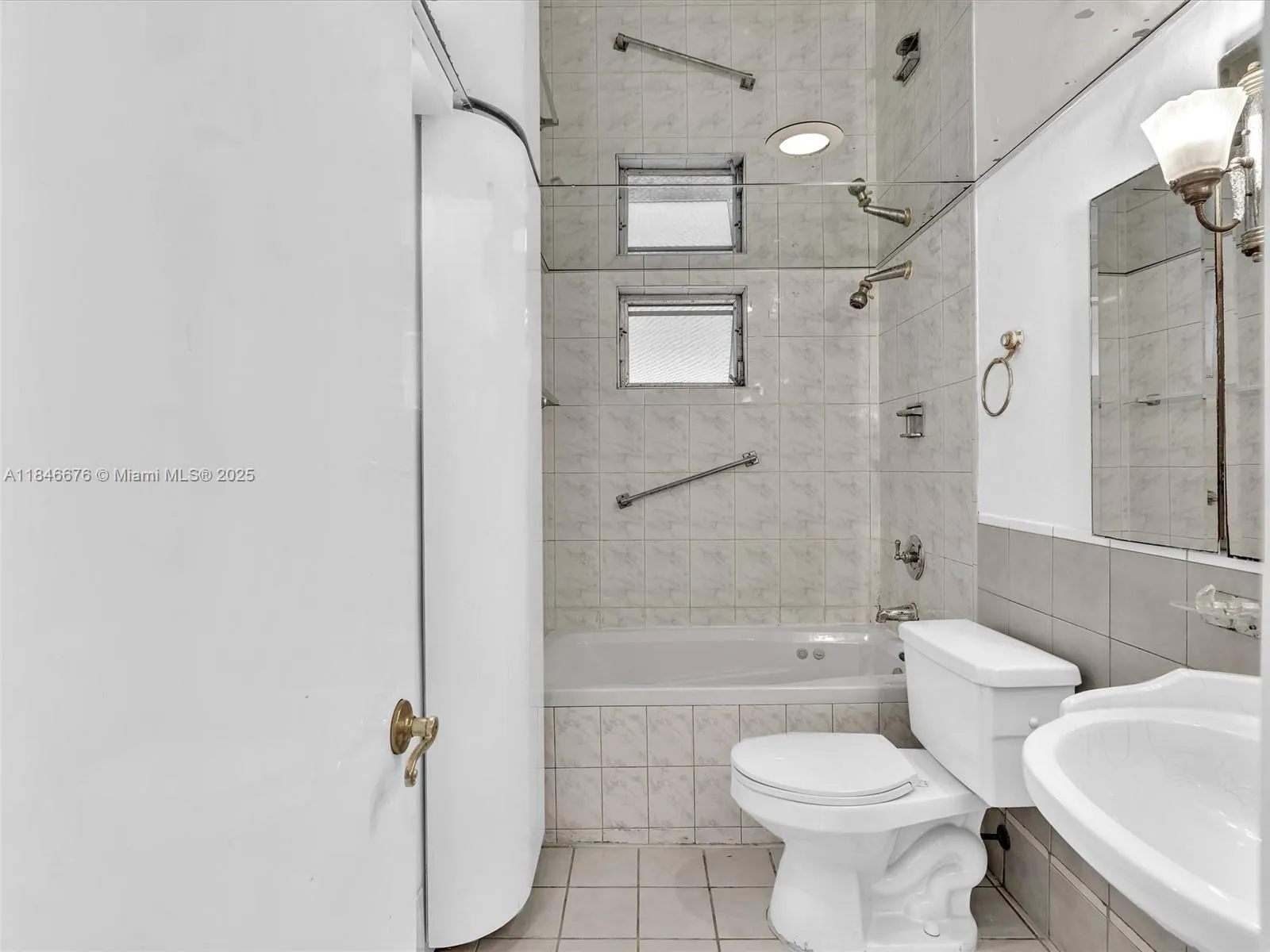 3725 NE 169th St, #407