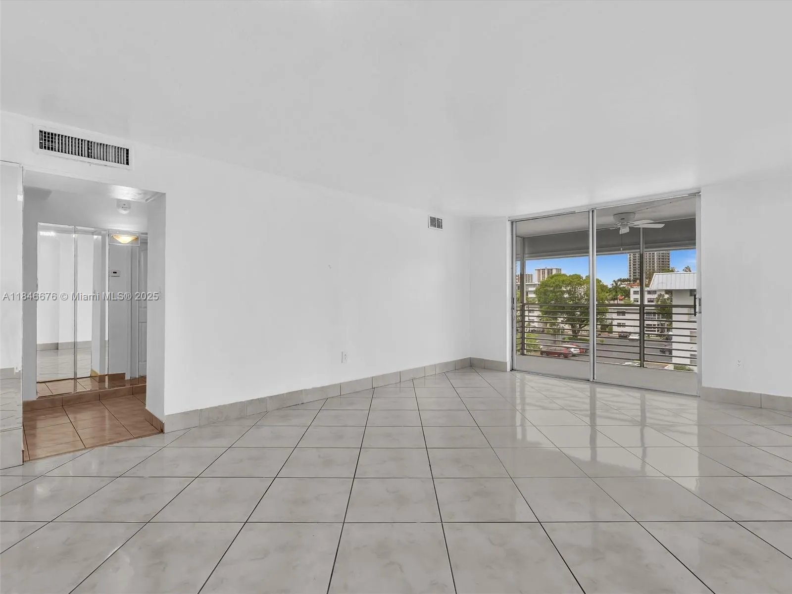 3725 NE 169th St, #407