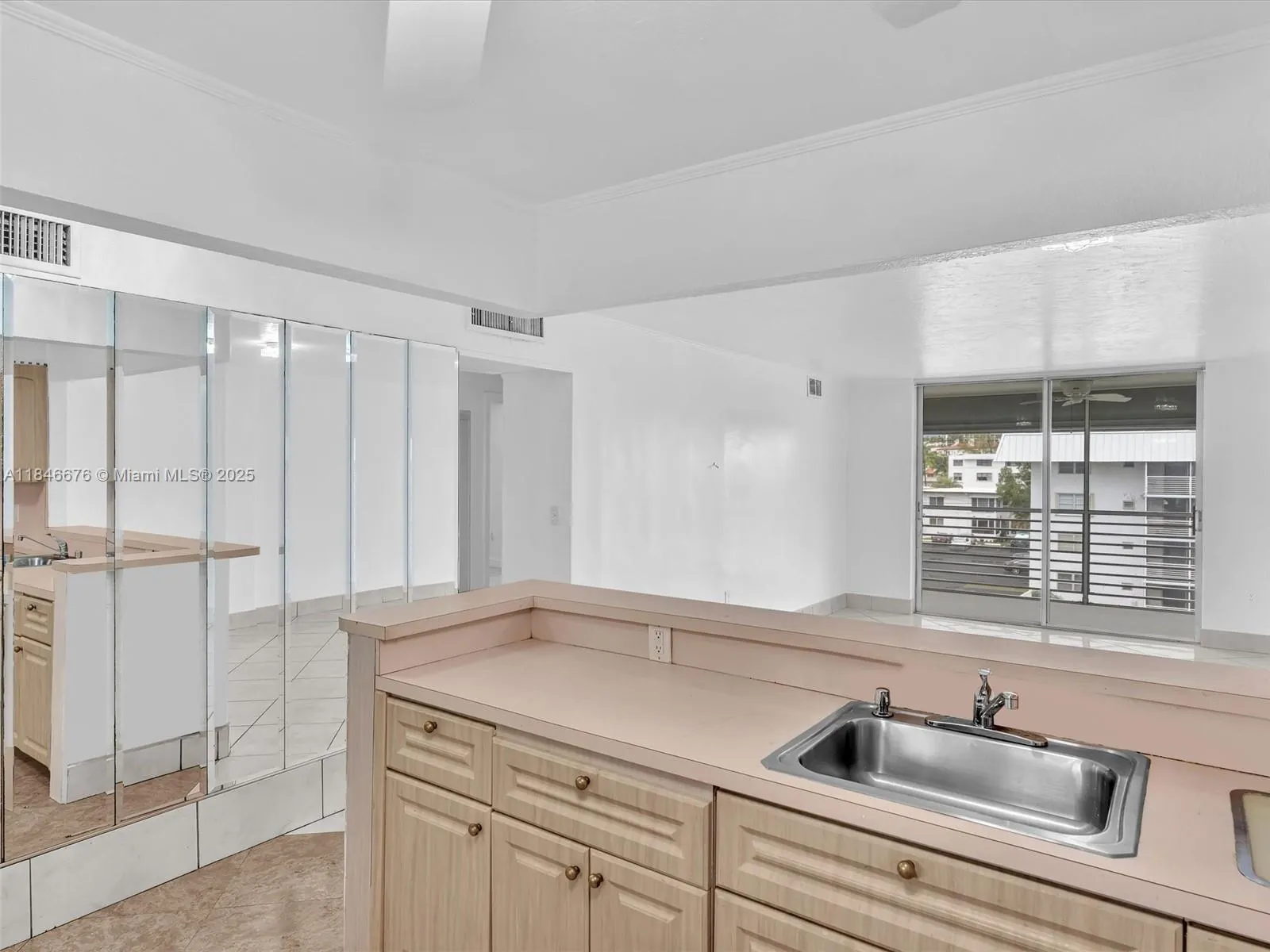 3725 NE 169th St, #407