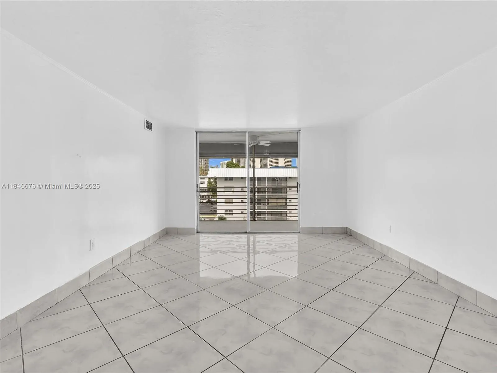 3725 NE 169th St, #407