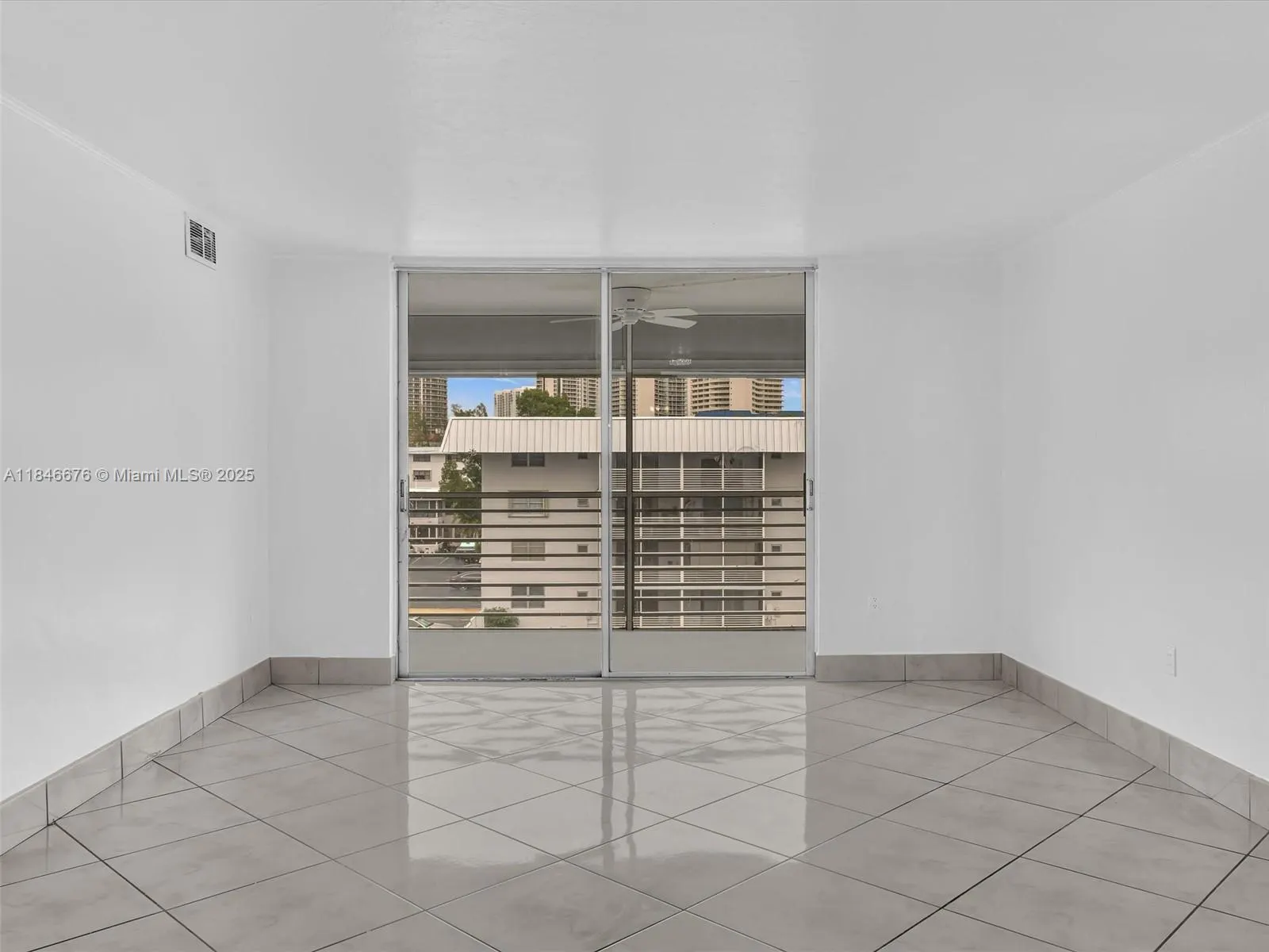 3725 NE 169th St, #407