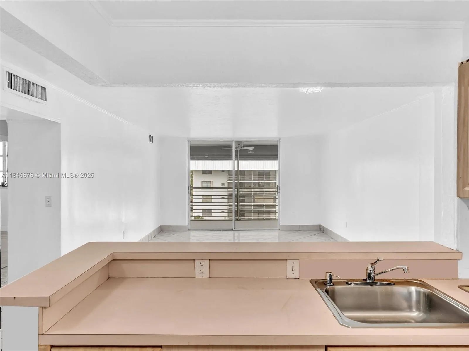 3725 NE 169th St, #407