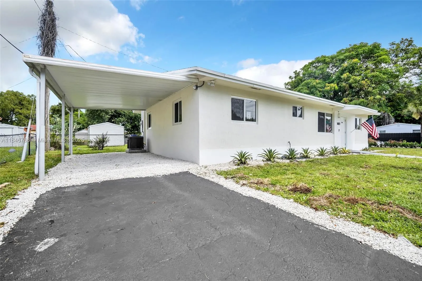 1401 NE 152 St