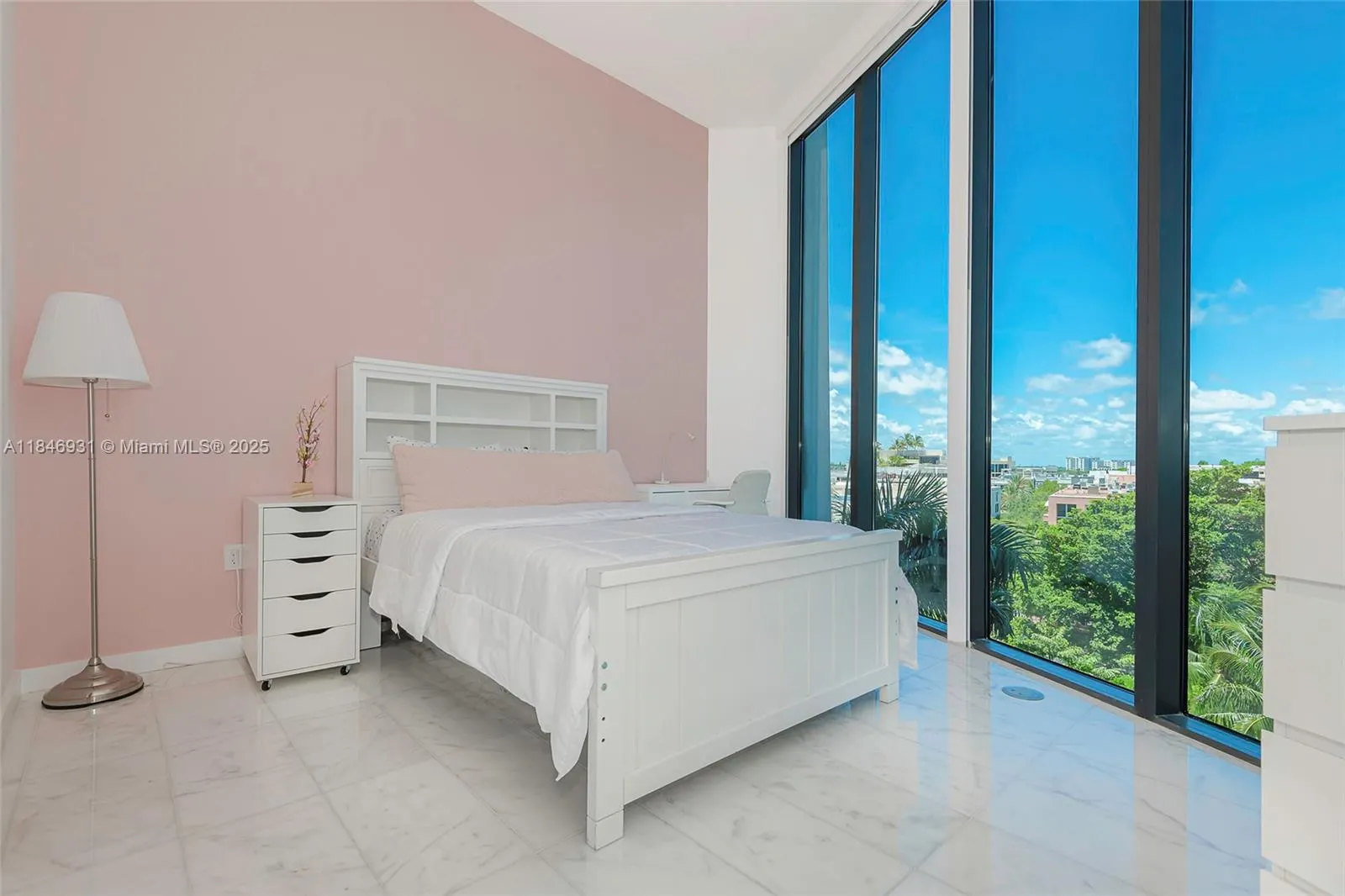 2821 S Bayshore Dr, #7B