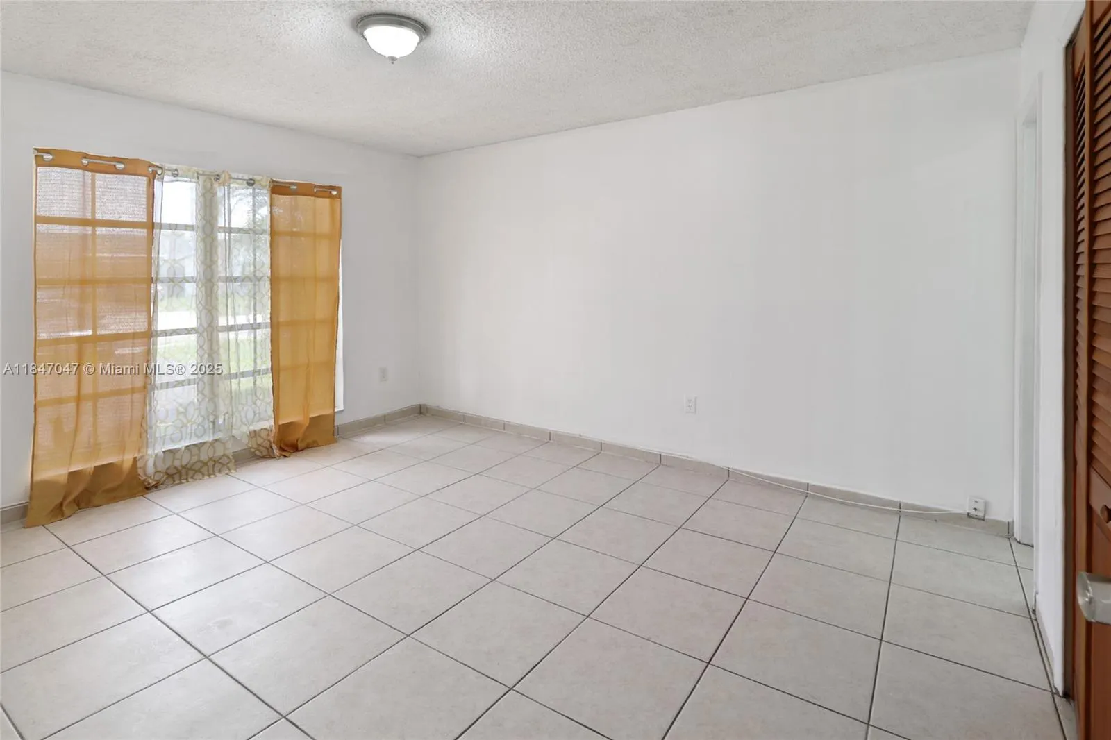 12020 NW 34th Pl