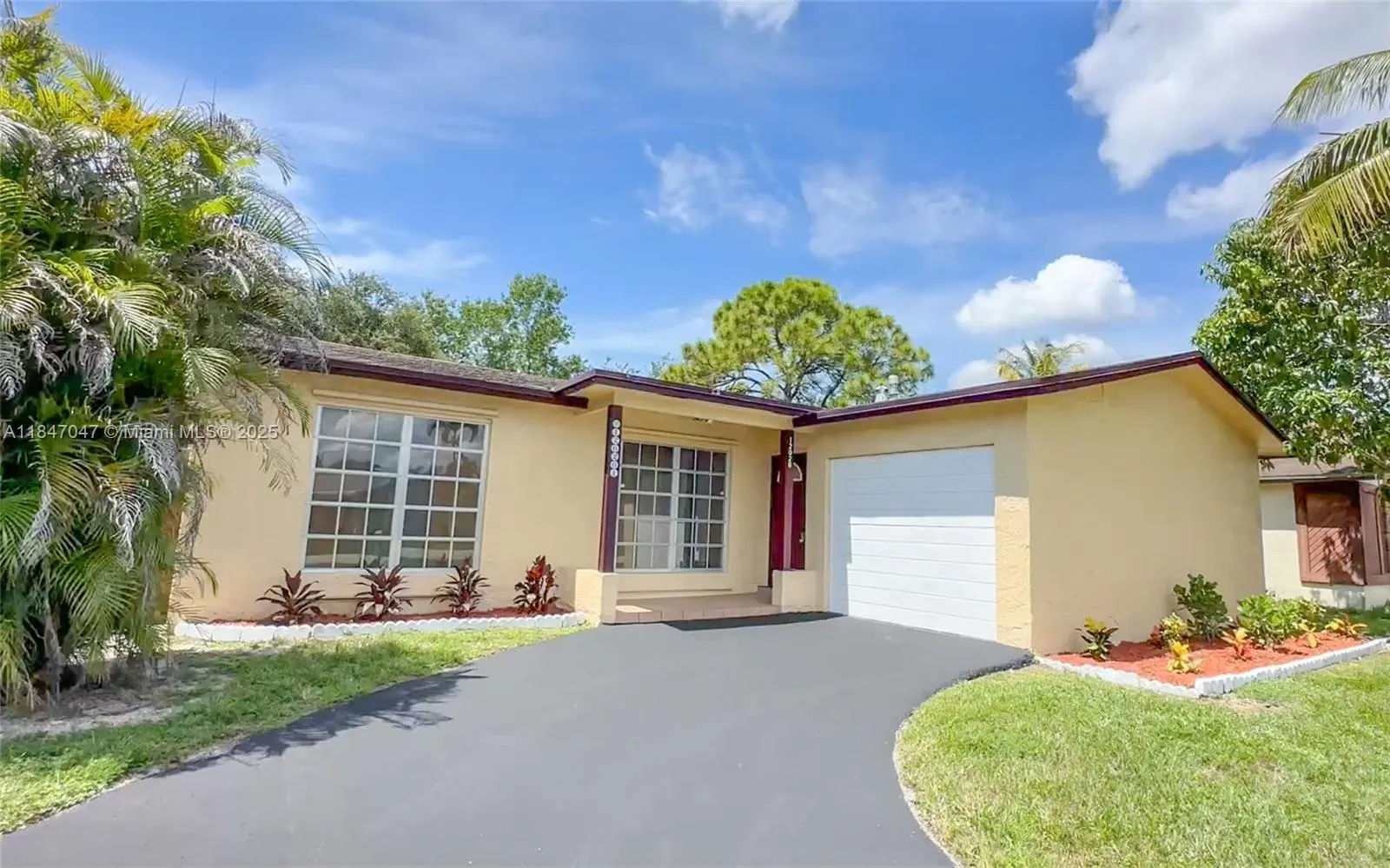 12020 NW 34th Pl