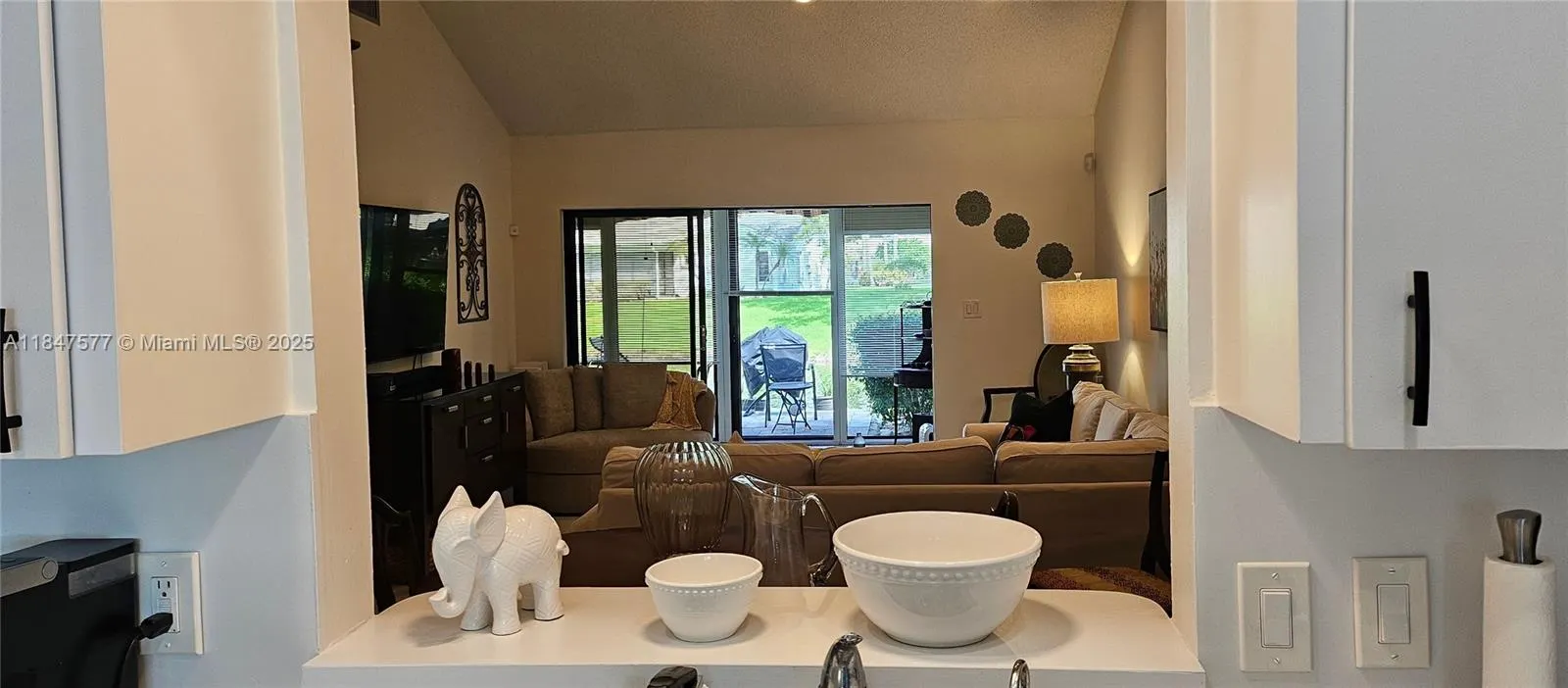 10872 Lake Front Pl