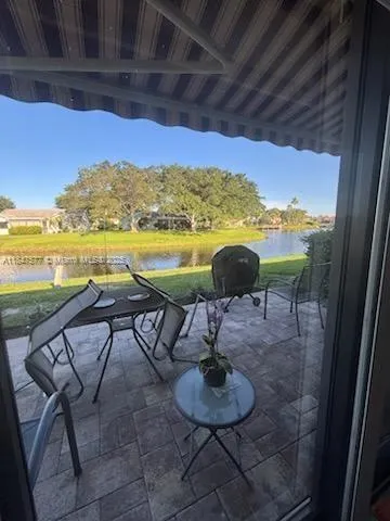 10872 Lake Front Pl