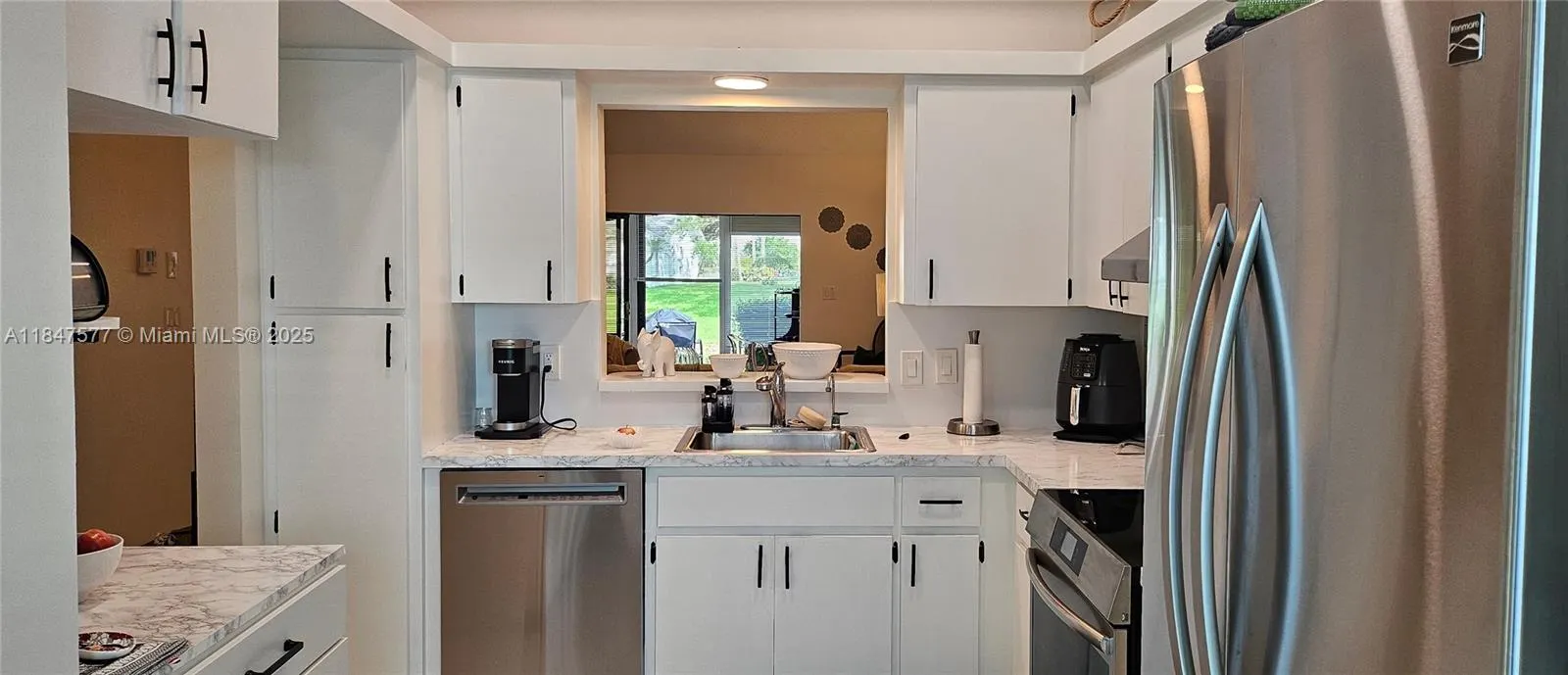 10872 Lake Front Pl