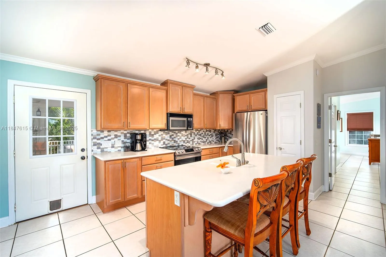 17054 Coral Dr
