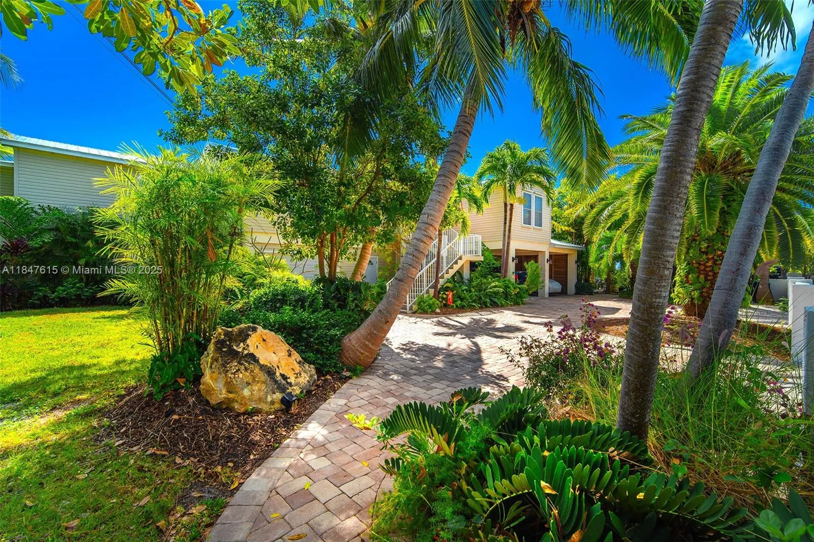17054 Coral Dr