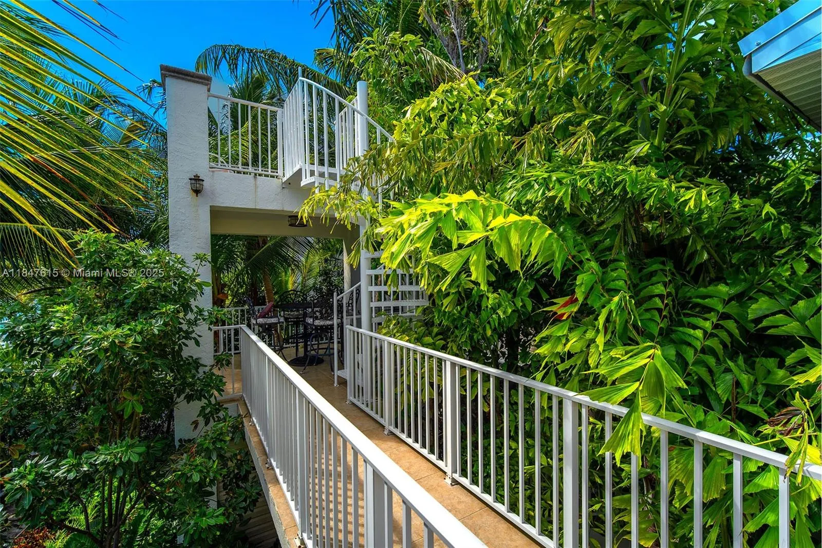 17054 Coral Dr