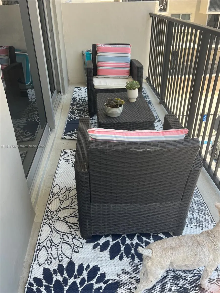 9273 Collins Ave, #312