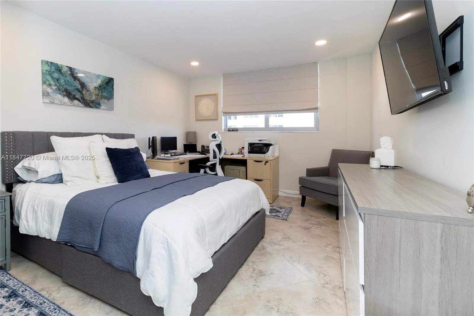 9273 Collins Ave, #312