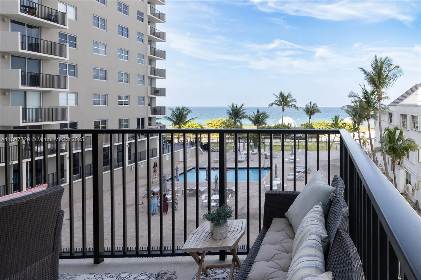 9273 Collins Ave, #312