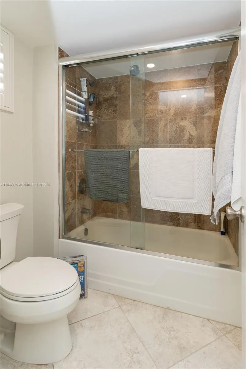 9273 Collins Ave, #312