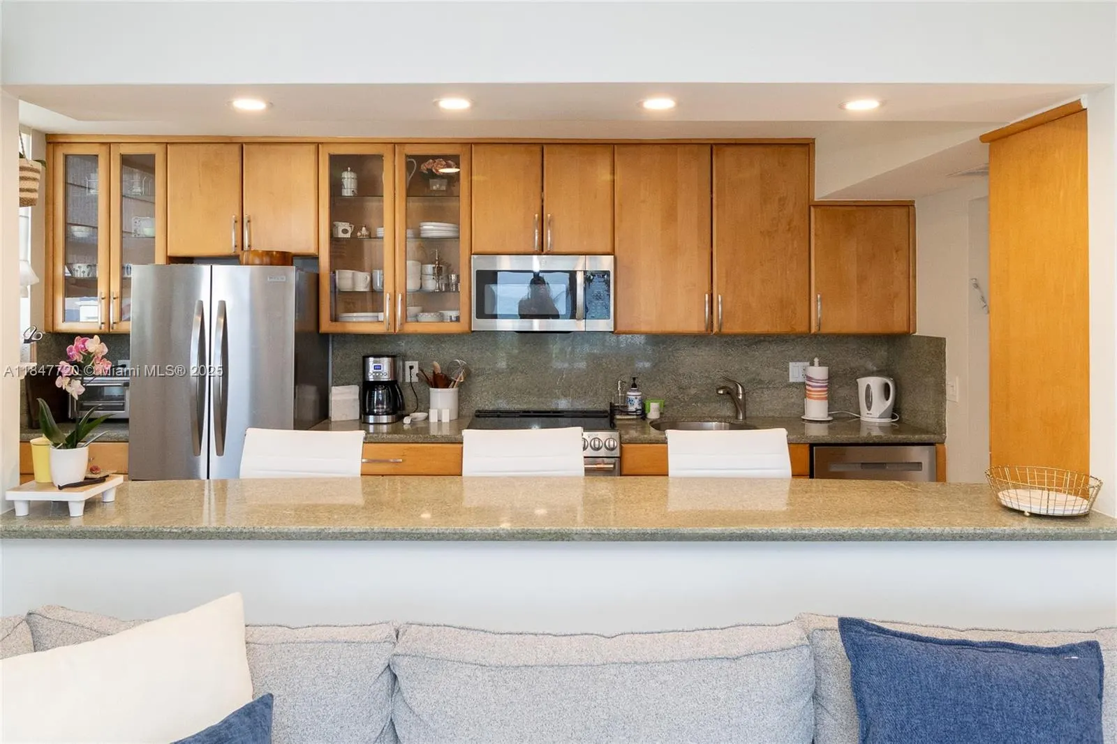 9273 Collins Ave, #312