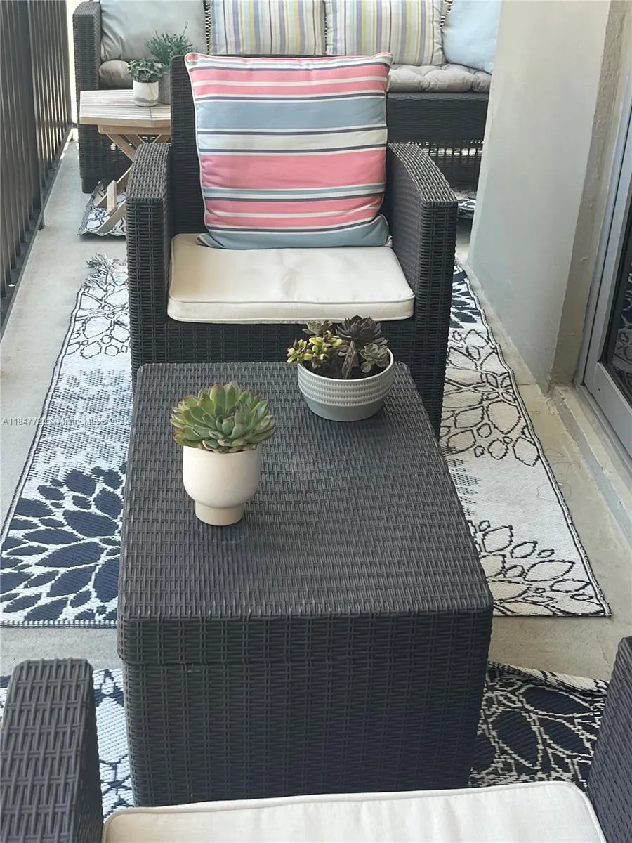 9273 Collins Ave, #312