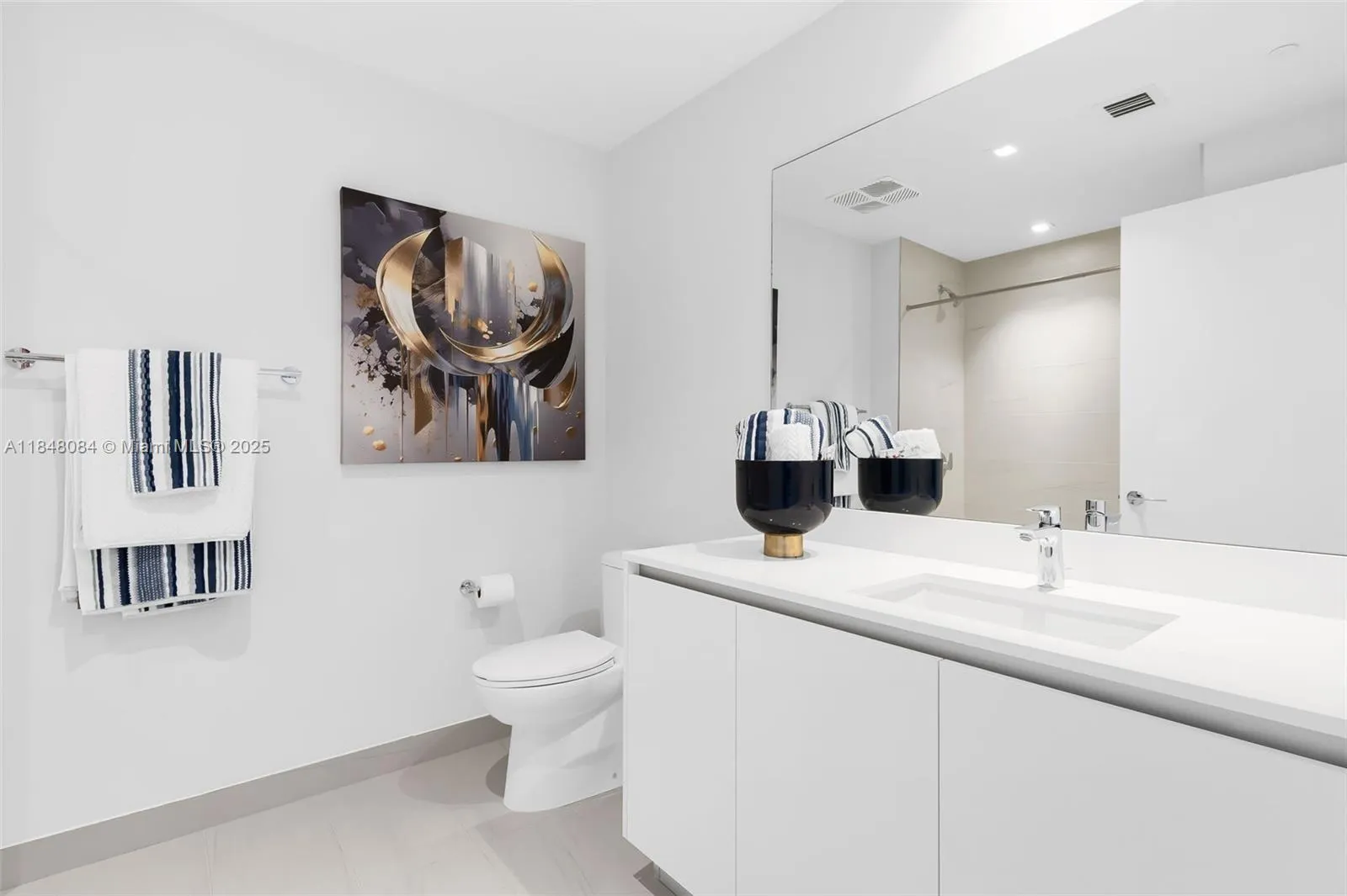 1116 N Ocean Blvd, #504