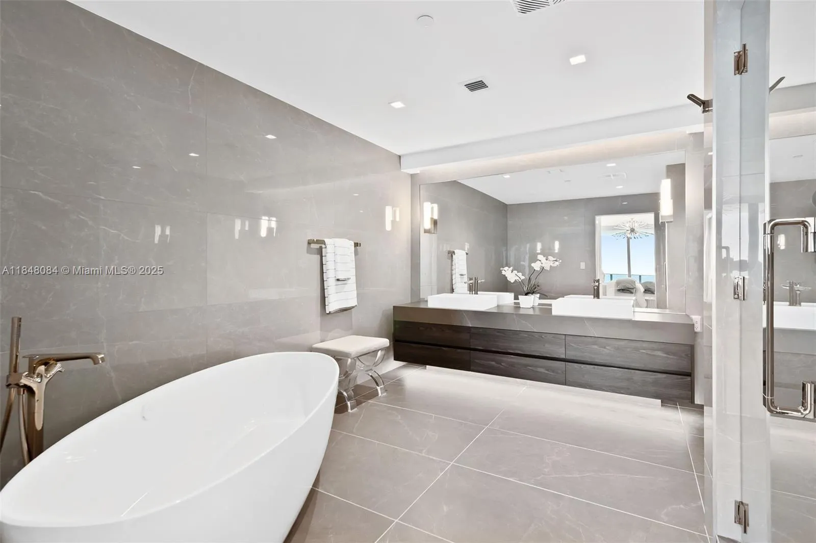1116 N Ocean Blvd, #504