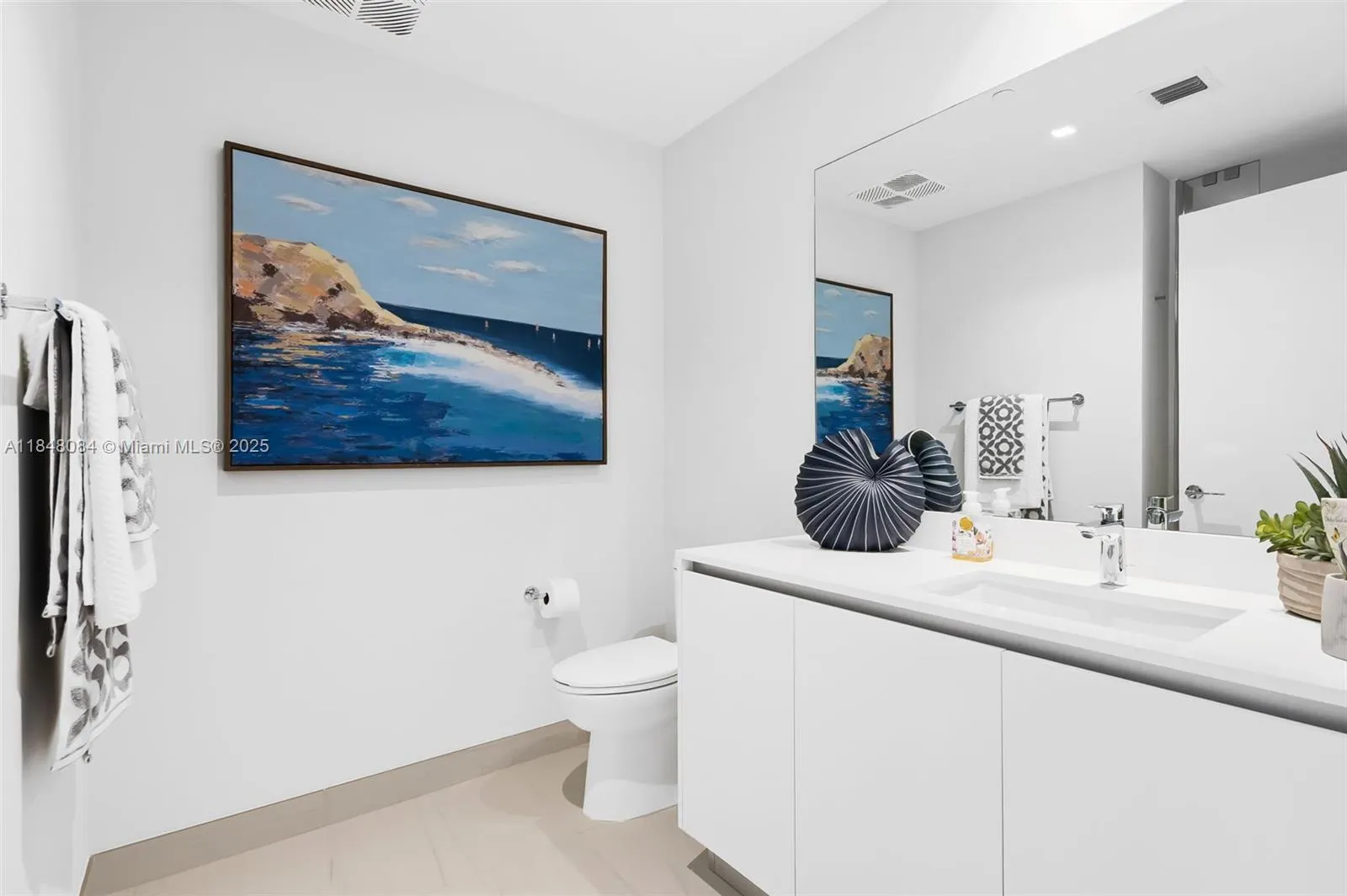 1116 N Ocean Blvd, #504