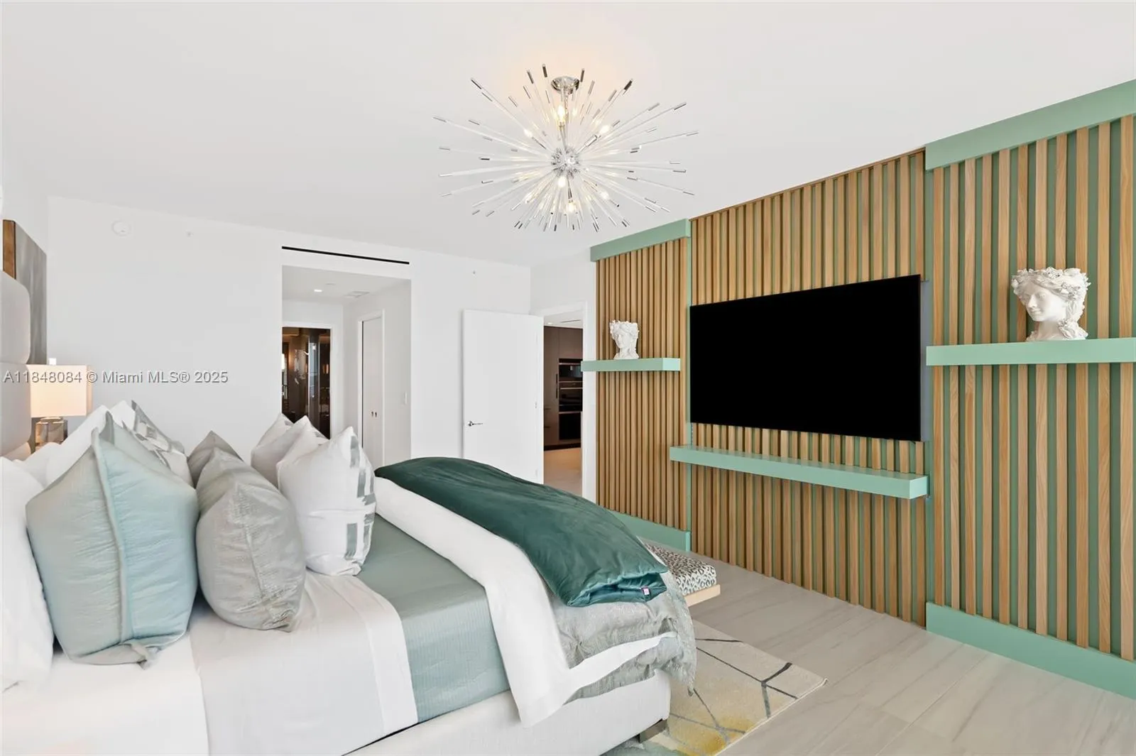 1116 N Ocean Blvd, #504