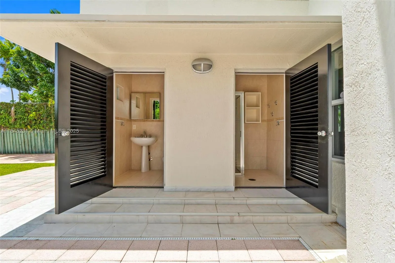 5045 SW 67th Ave
