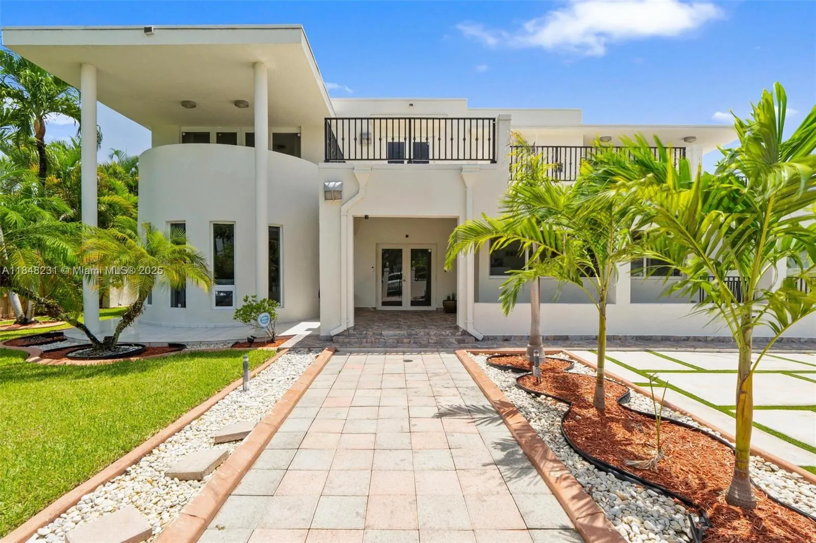 5045 SW 67th Ave