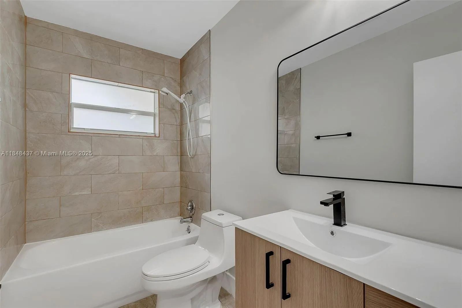 840 NW 39th St