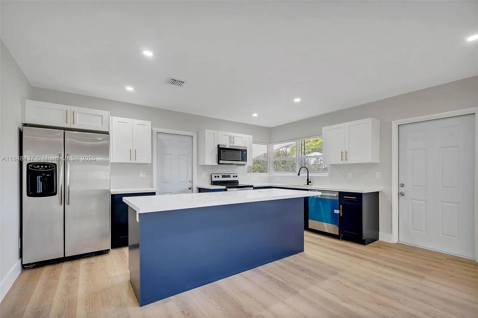 840 NW 39th St