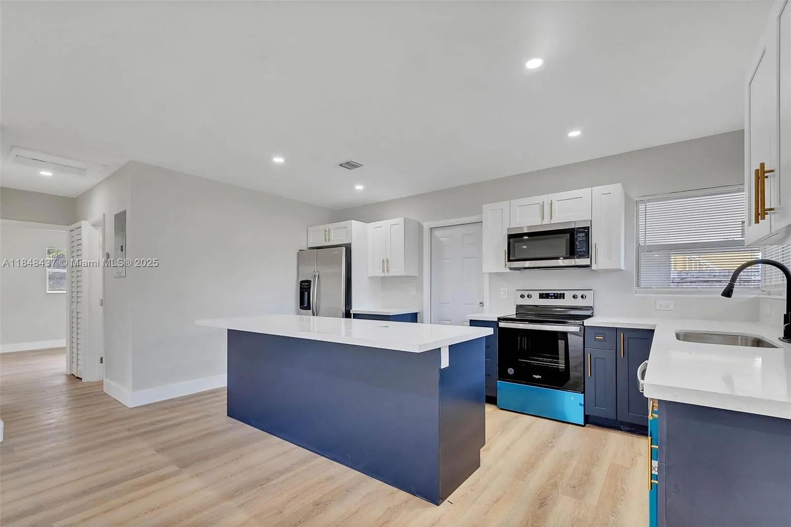 840 NW 39th St