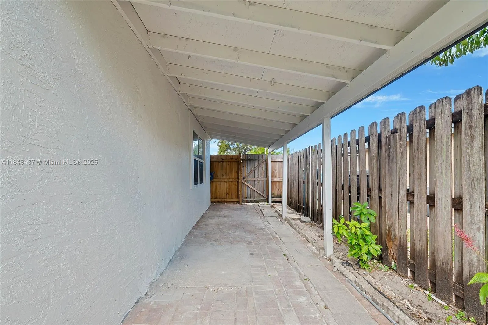 840 NW 39th St