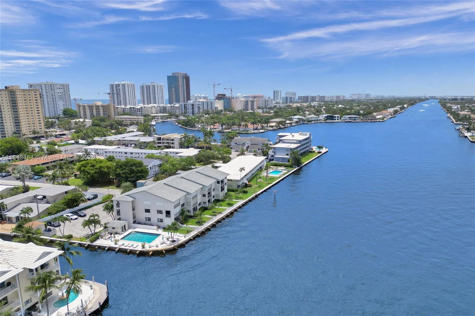 1101 S Riverside Dr, #301
