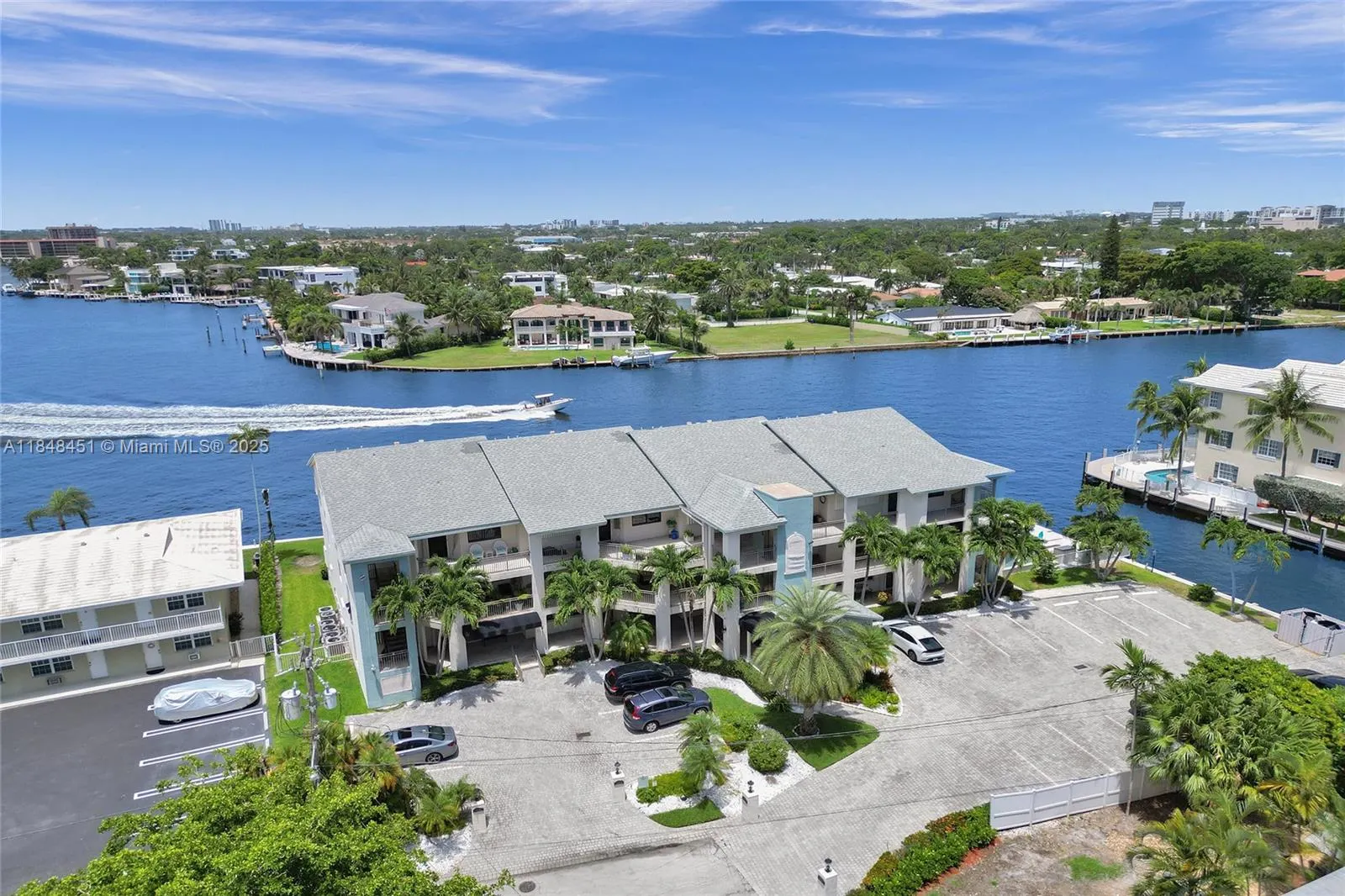 1101 S Riverside Dr, #301