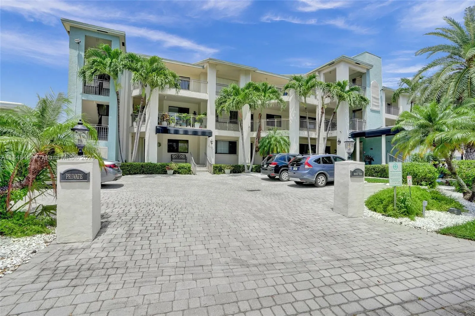 1101 S Riverside Dr, #301