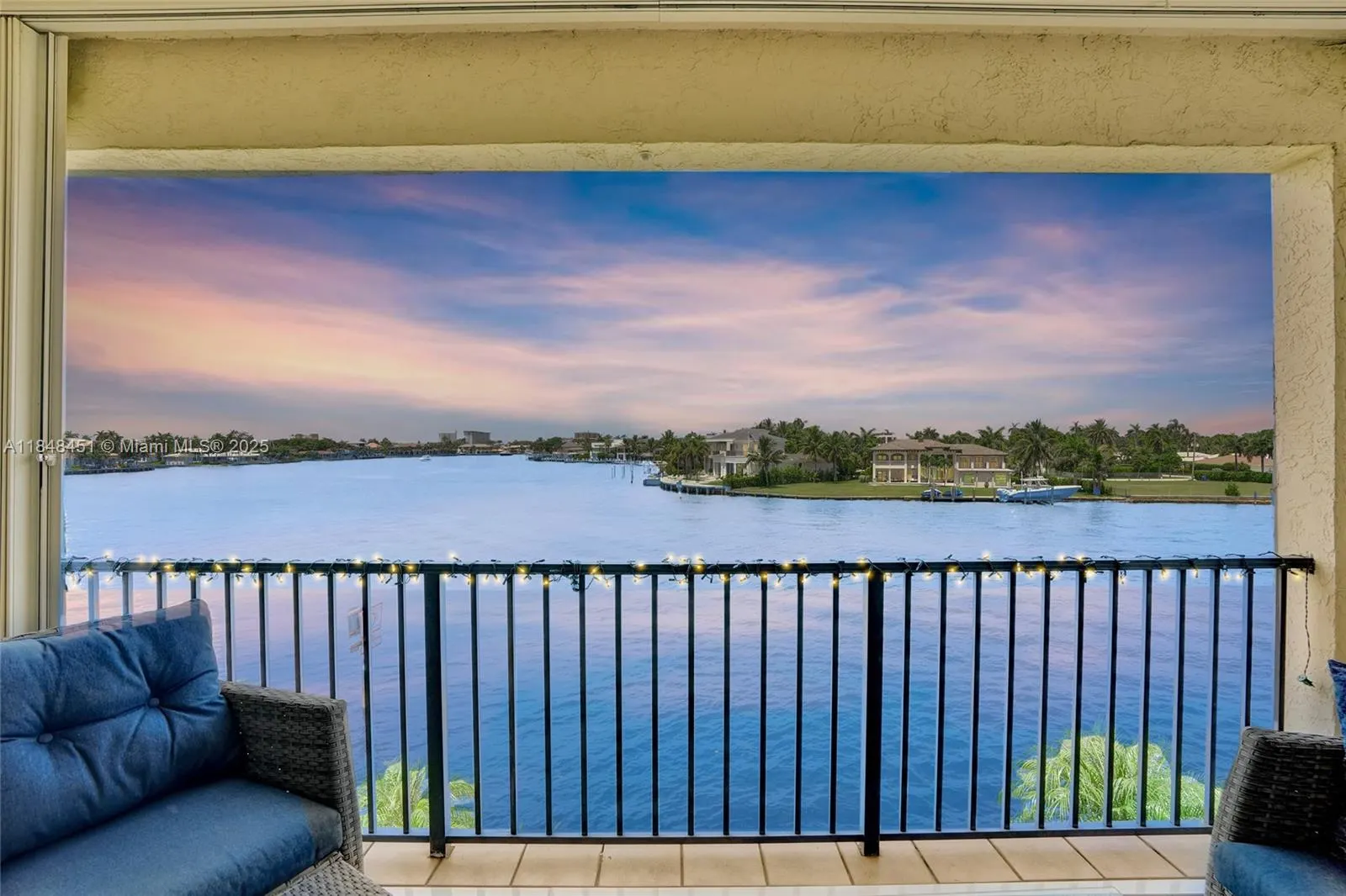 1101 S Riverside Dr, #301