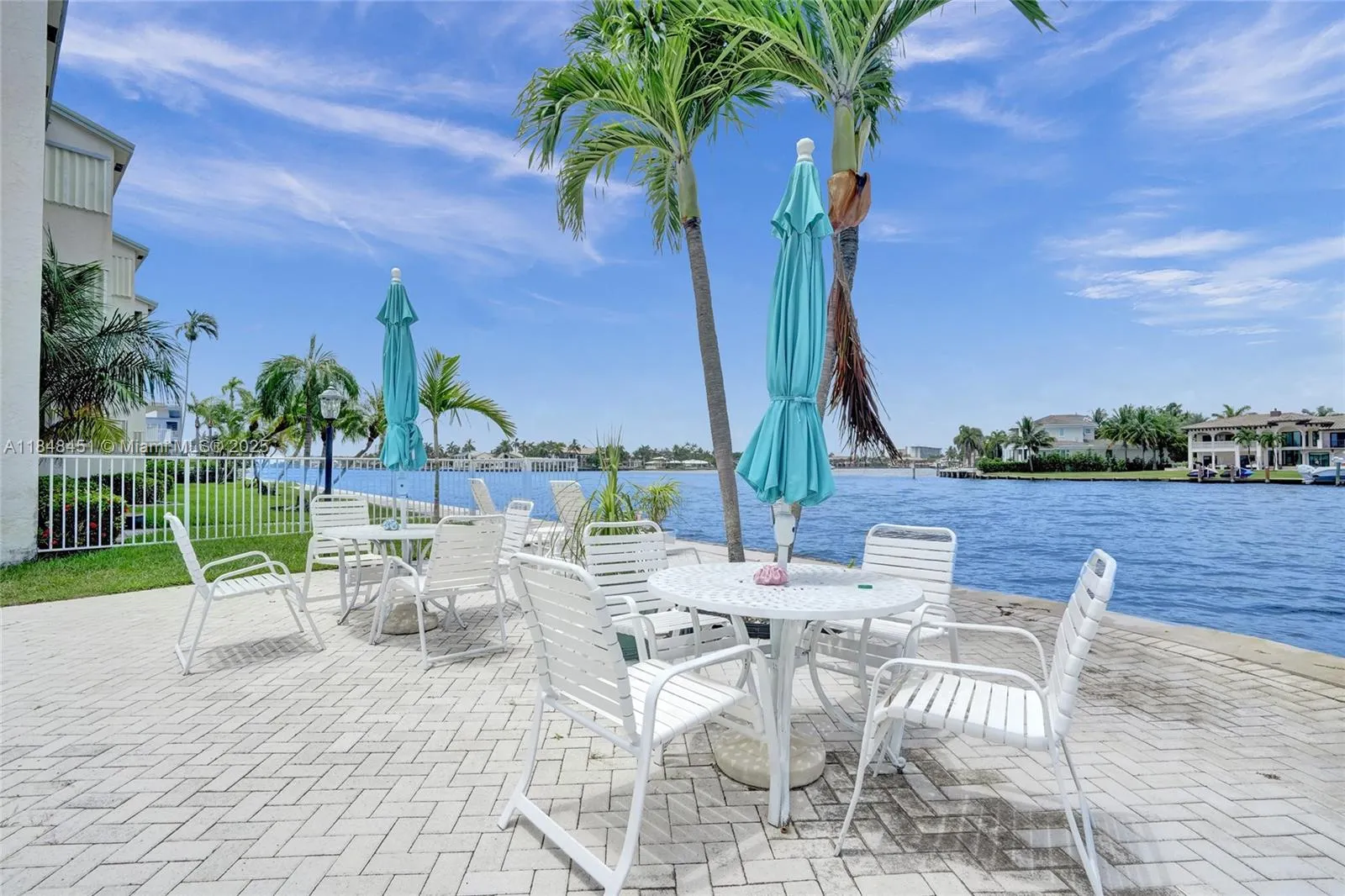 1101 S Riverside Dr, #301