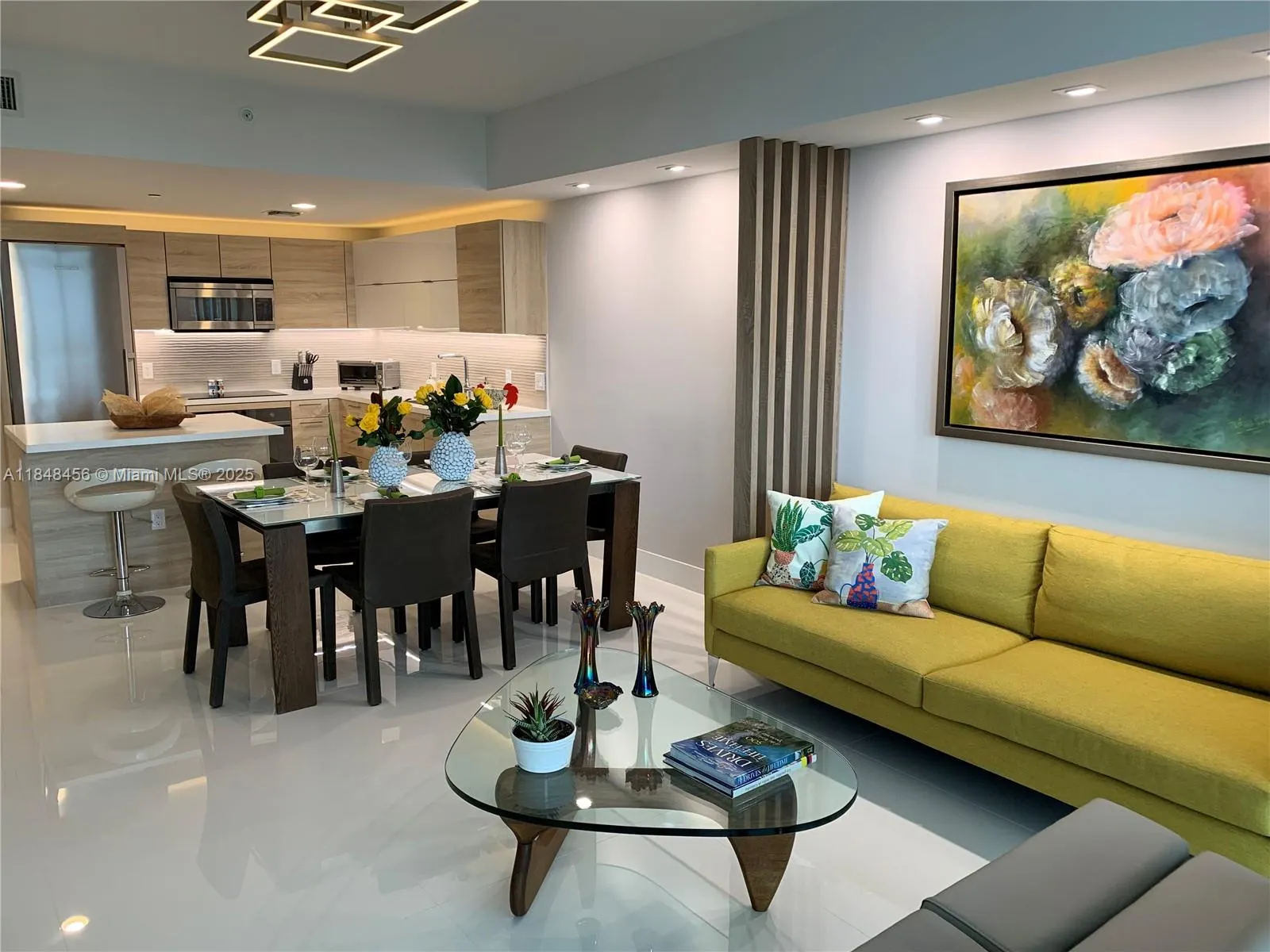 16385 Biscayne Blvd, #1503 +2Parking
