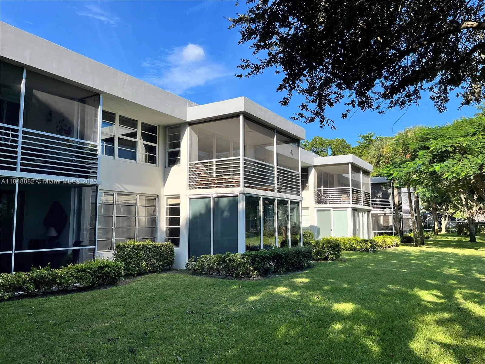 4280 Oaks Ter, #203
