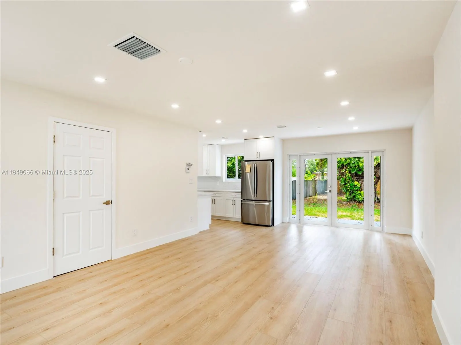 254 SW 4th St