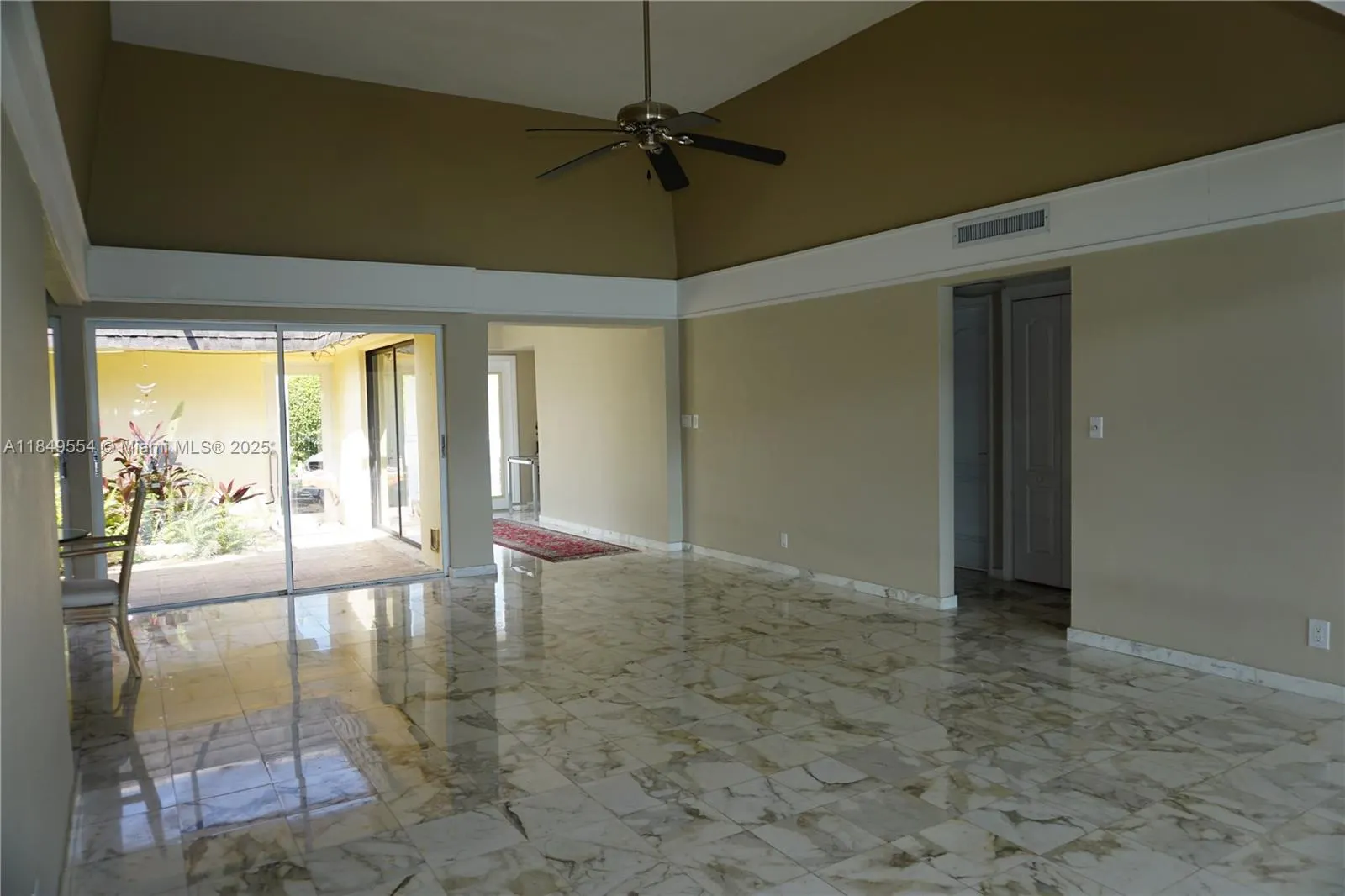 4511 King Palm Dr, #0