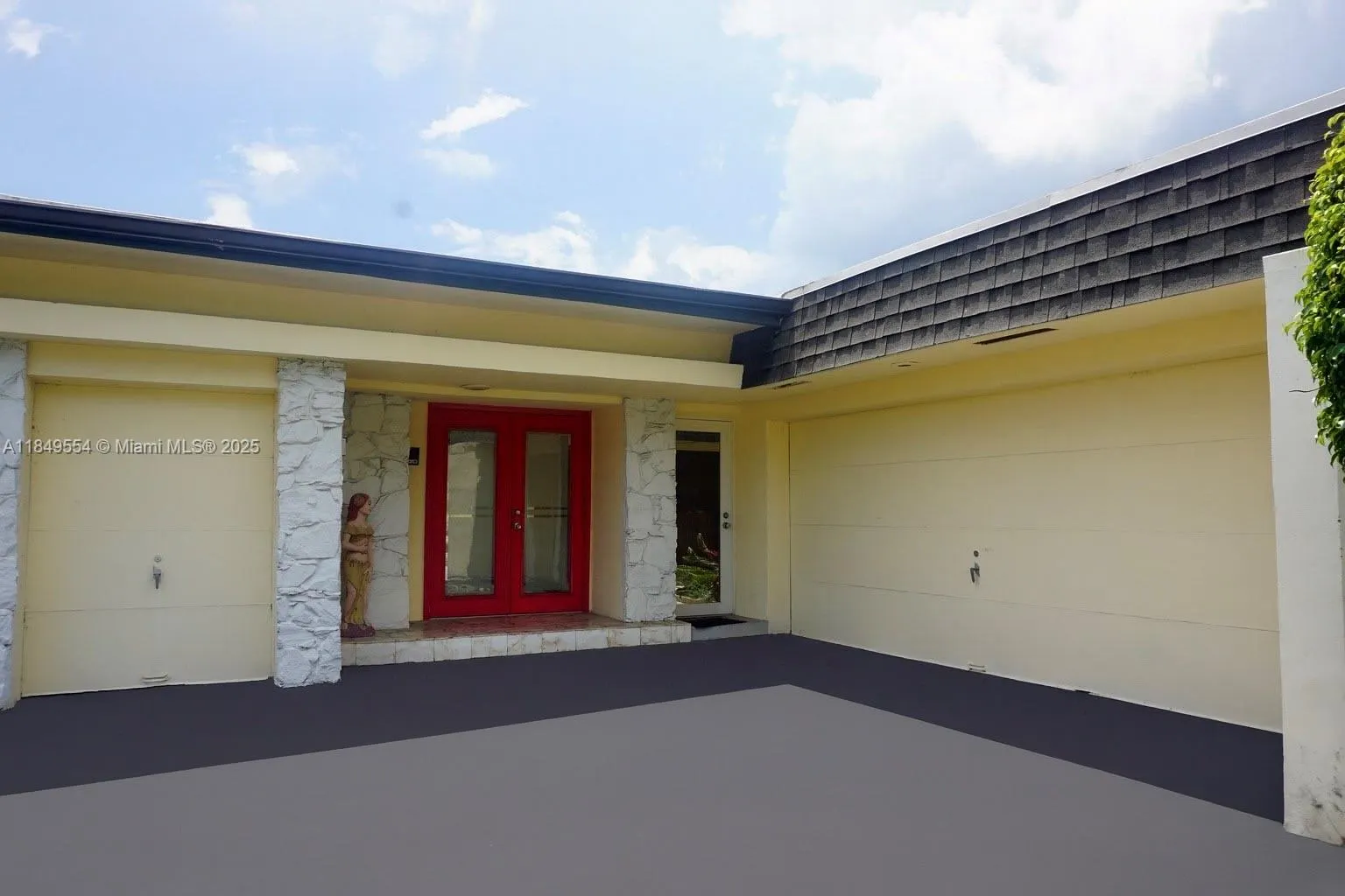 4511 King Palm Dr, #0