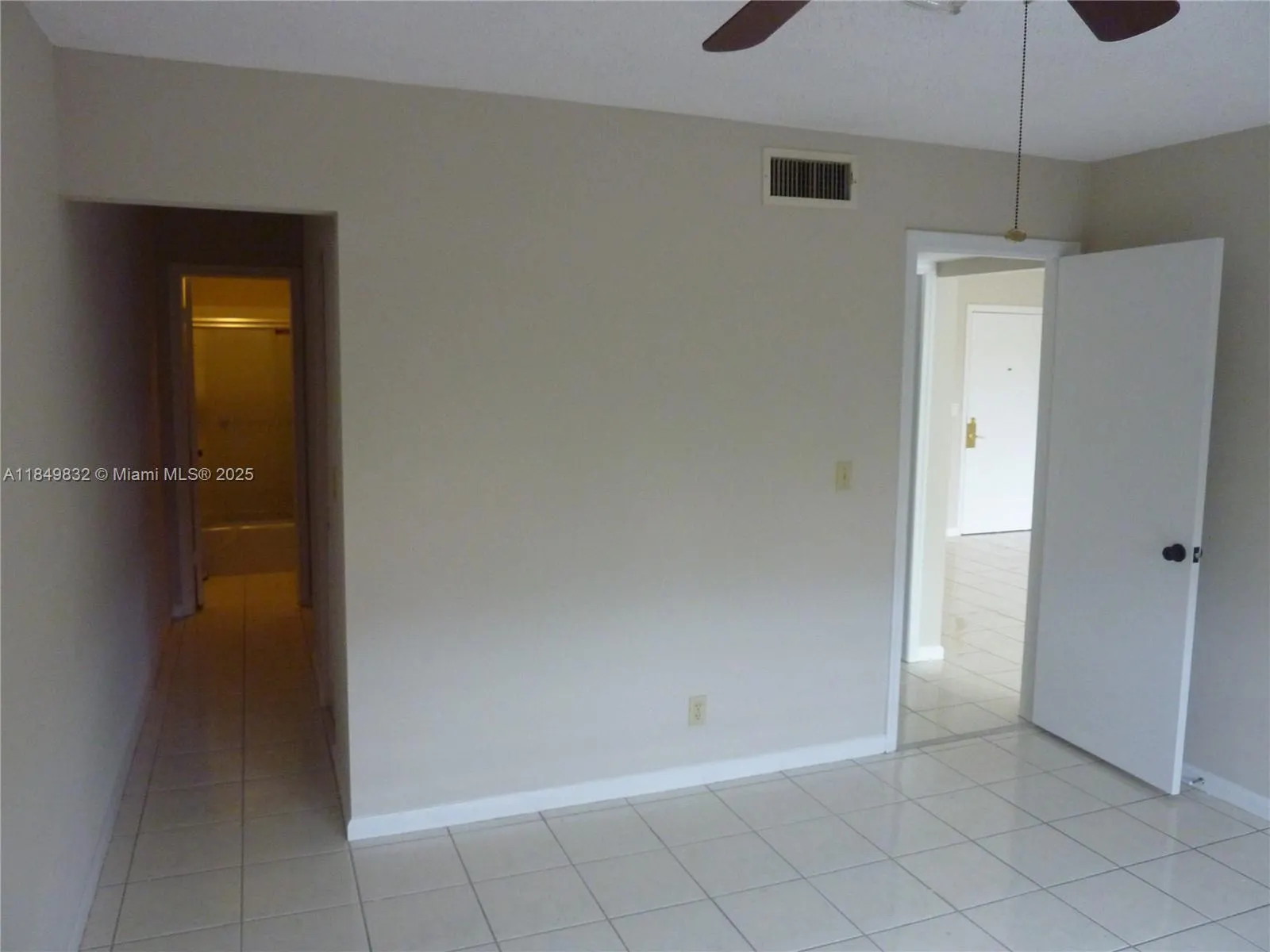 180 Cypress Club Dr, #834