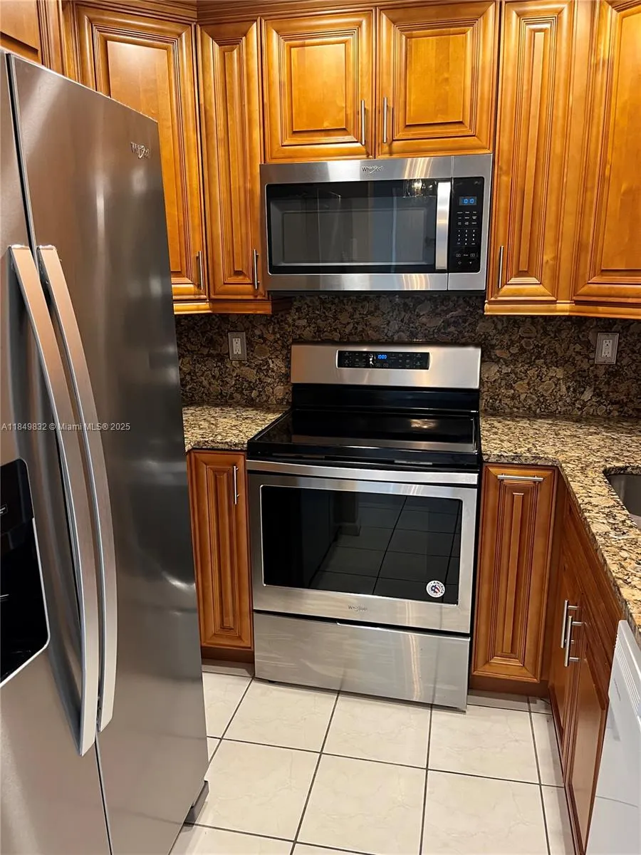 180 Cypress Club Dr, #834