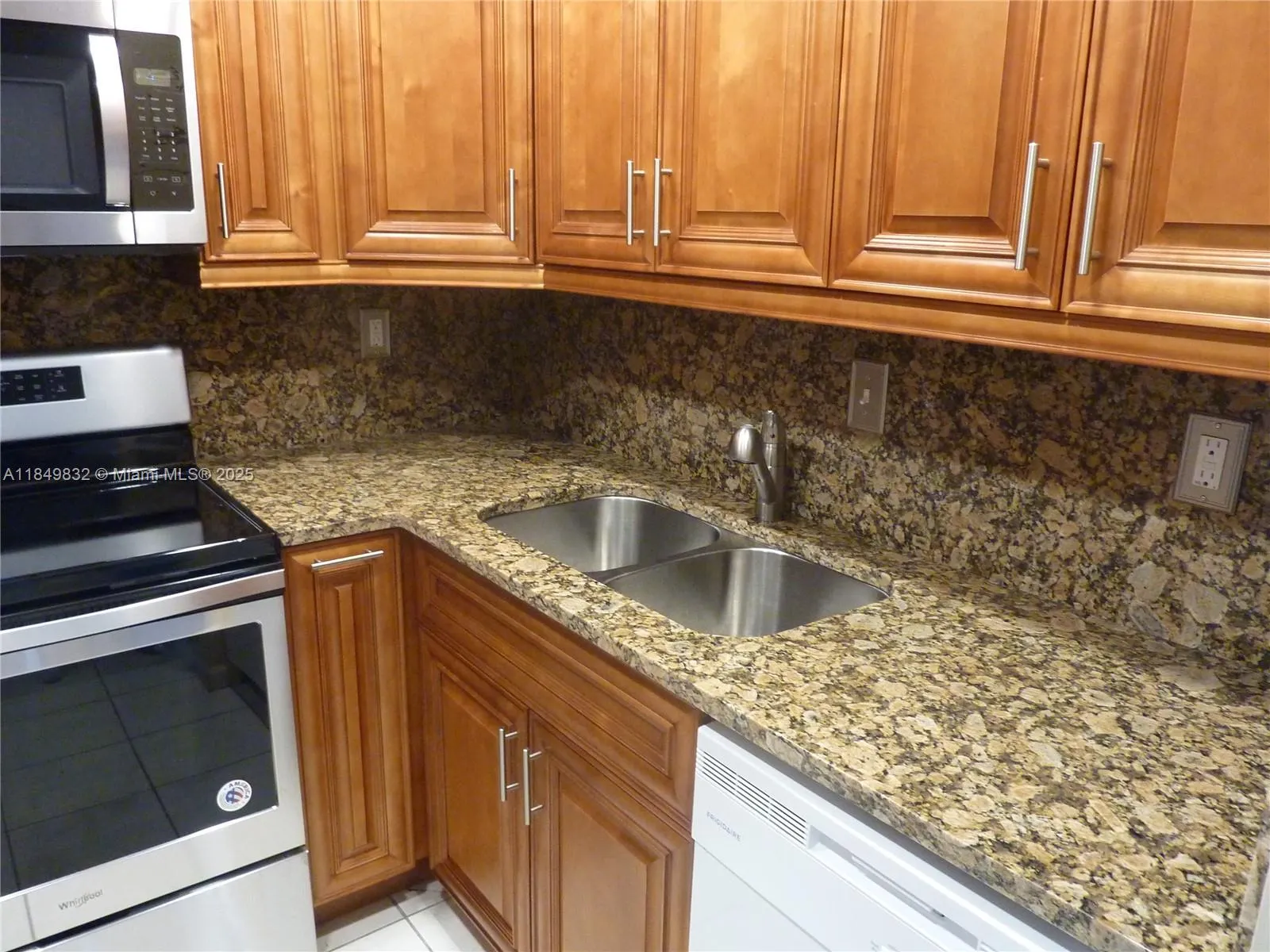 180 Cypress Club Dr, #834